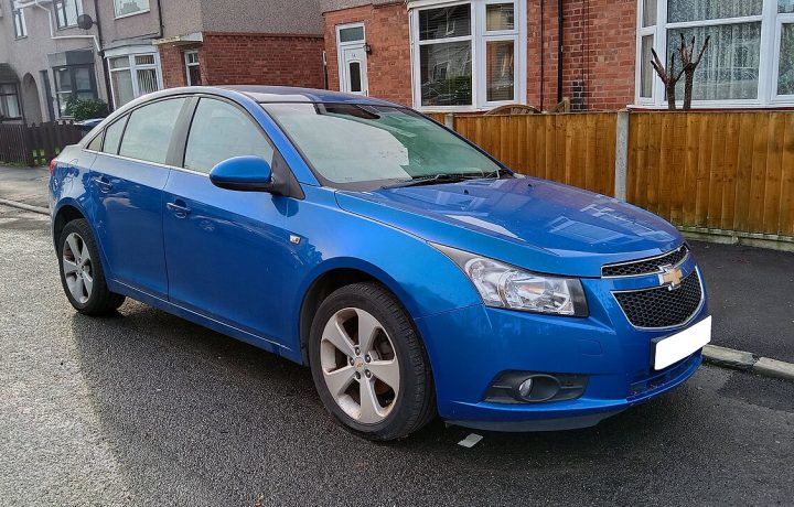 Chevrolet Cruze, седан, вид спереди